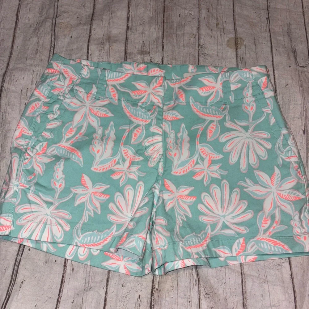 Vineyard Vines Women's 3 1/2 Inch casual shorts Island Paradise print 8 - Picture 3 of 6